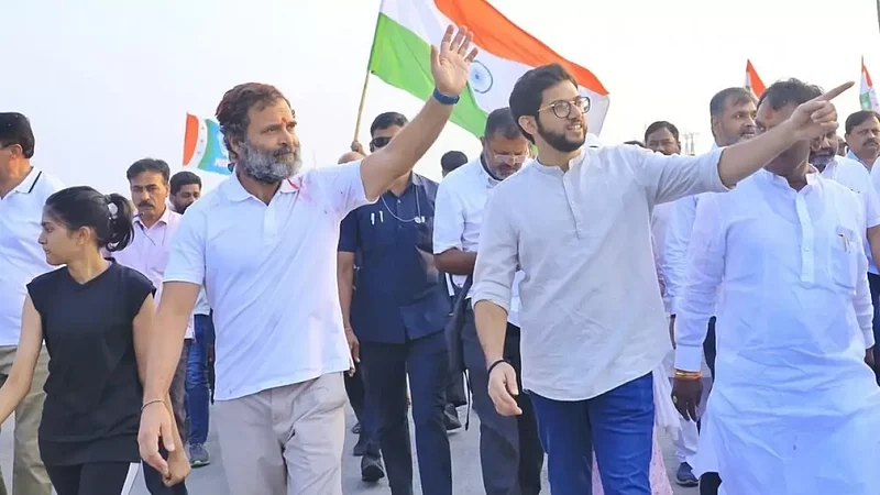 Bharat Jodo Yatra: Aaditya Thackeray Walks With Rahul Gandhi; Sanjay Raut Calls Them Young Leaders Capable Of Leading Country