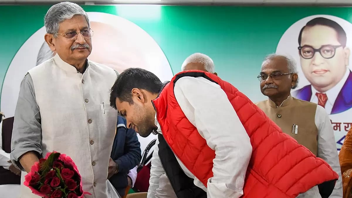 Farooq, Mehbooba To Attend Oppn Meet: JD(U) President