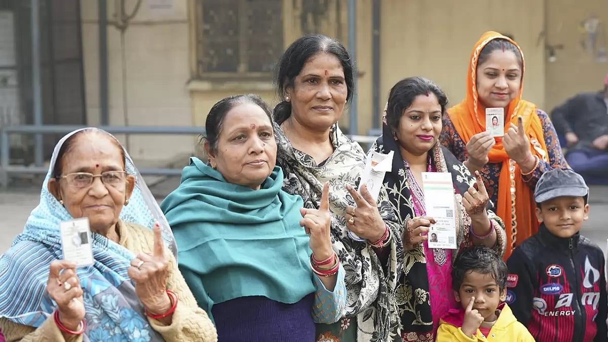 Voting for MCD elections in Delhi