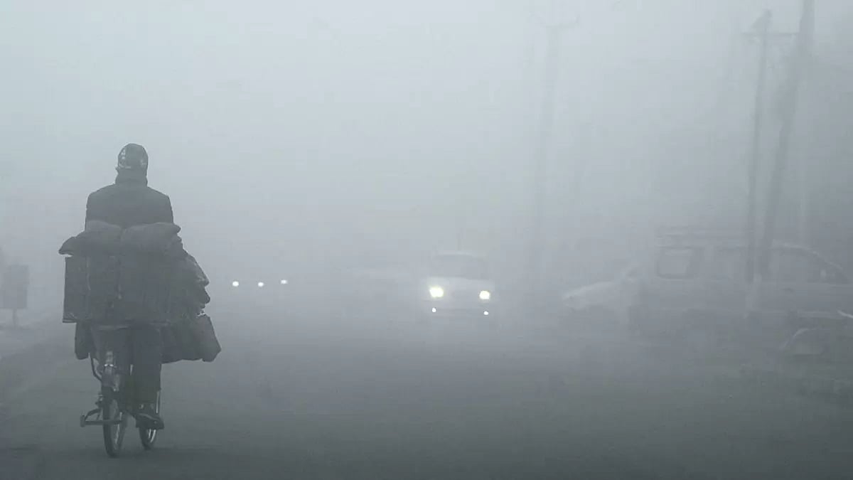Weather: Fog in Srinagar