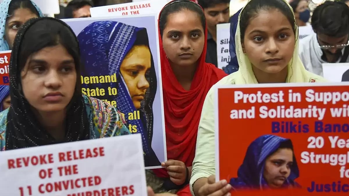 All the 11 convicts were granted remission by the state government and released on August 15.