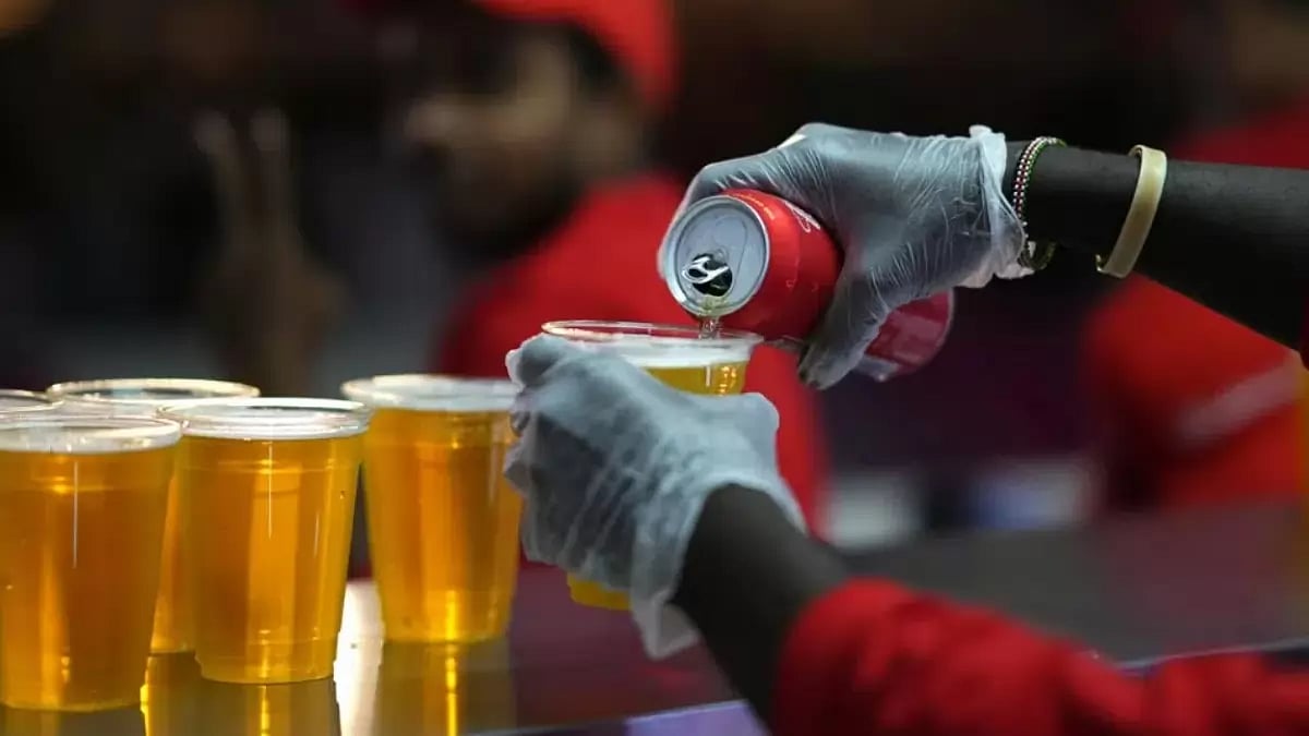 Alcohol sales are heavily restricted in Qatar, allowed only at a few hotel bars and restaurants.