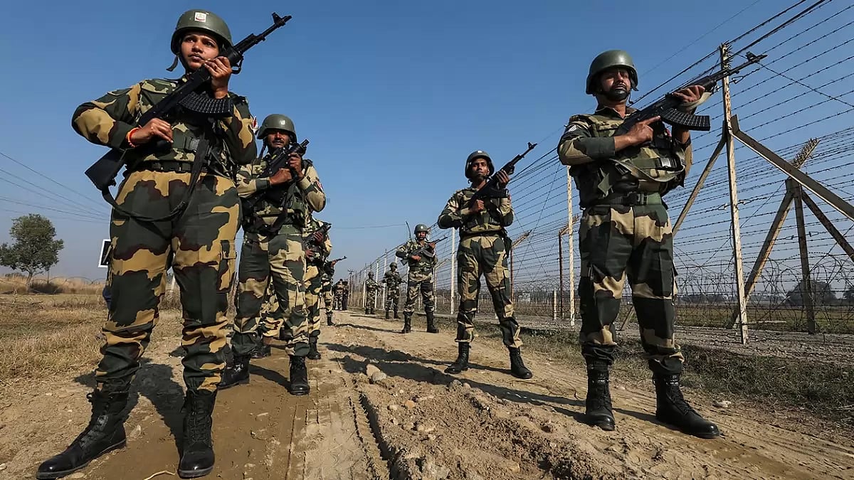 Pakistani Intruder Shot Dead In Ajnala Sector By BSF