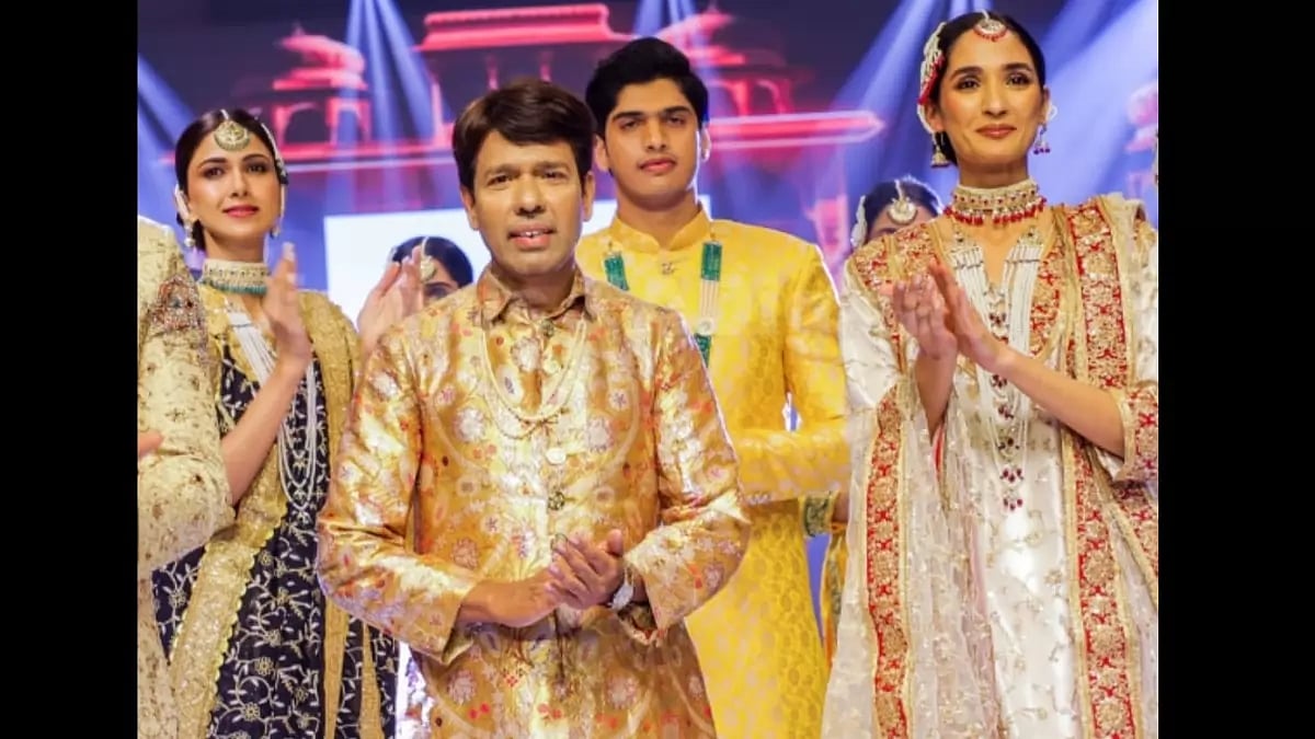 Star Life Hyderabad showcased Sixth Nizam Mahboob Ali Pasha's real gold & silver sherwani