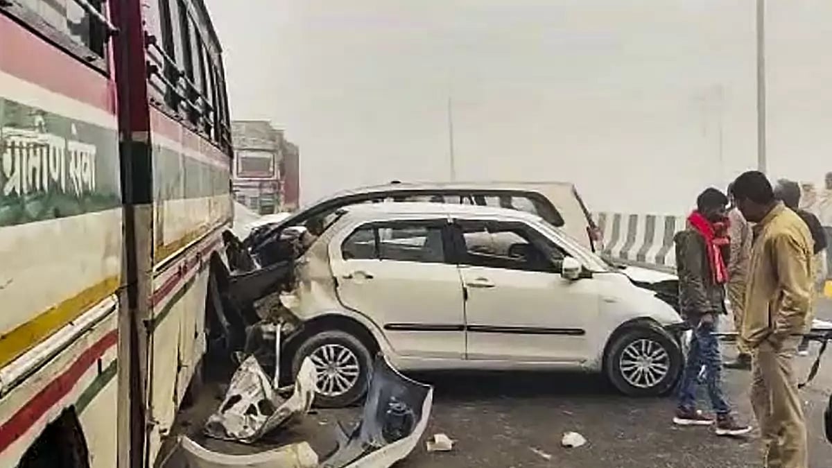 Accident at Bulandshahr-Aligarh road