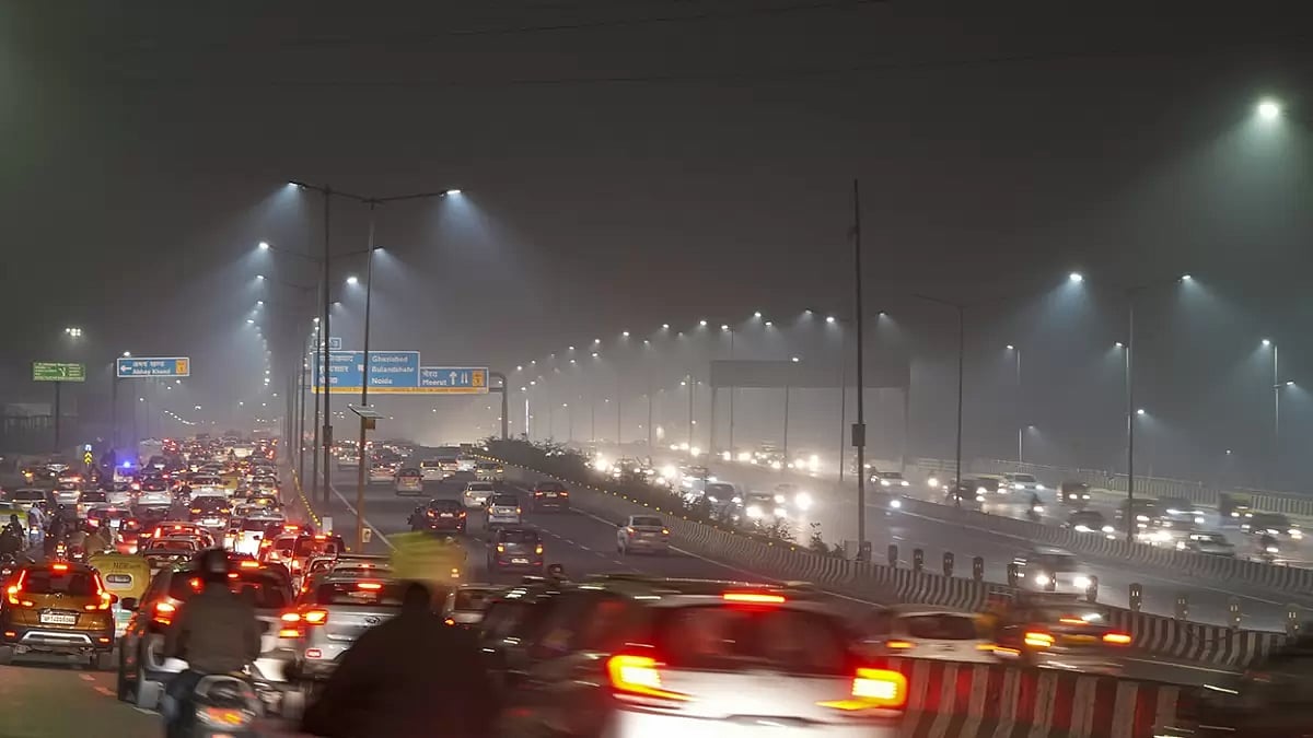 Weather: Fog in Delhi