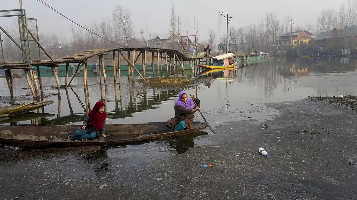 Weather: Cold winter in Srinagar