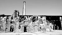 Dr. Paramita Mukherjee Mullick writes on Mumbai’s closed cotton mills, on vada pav, and  on the 100 years of the Marine Drive.