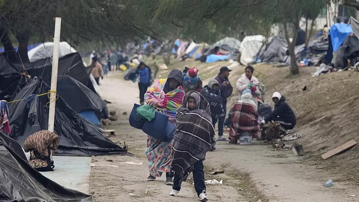 Migrants at US-Mexico border