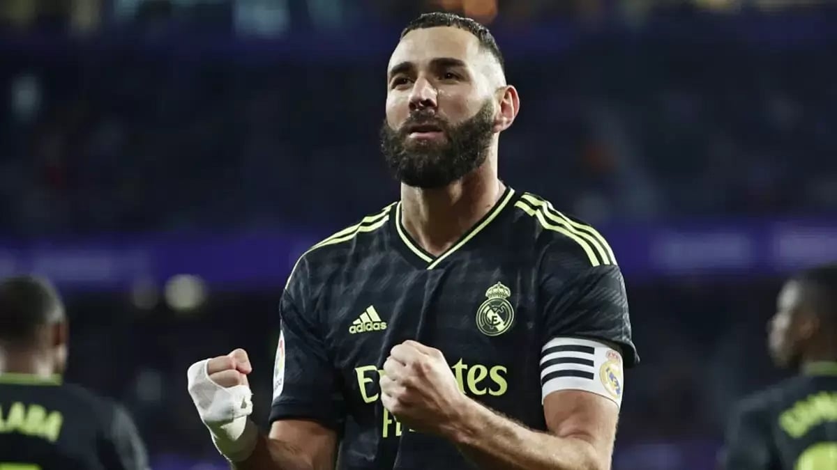 Real Madrid are top of the Spanish League table with Barcelona just a point behind them.