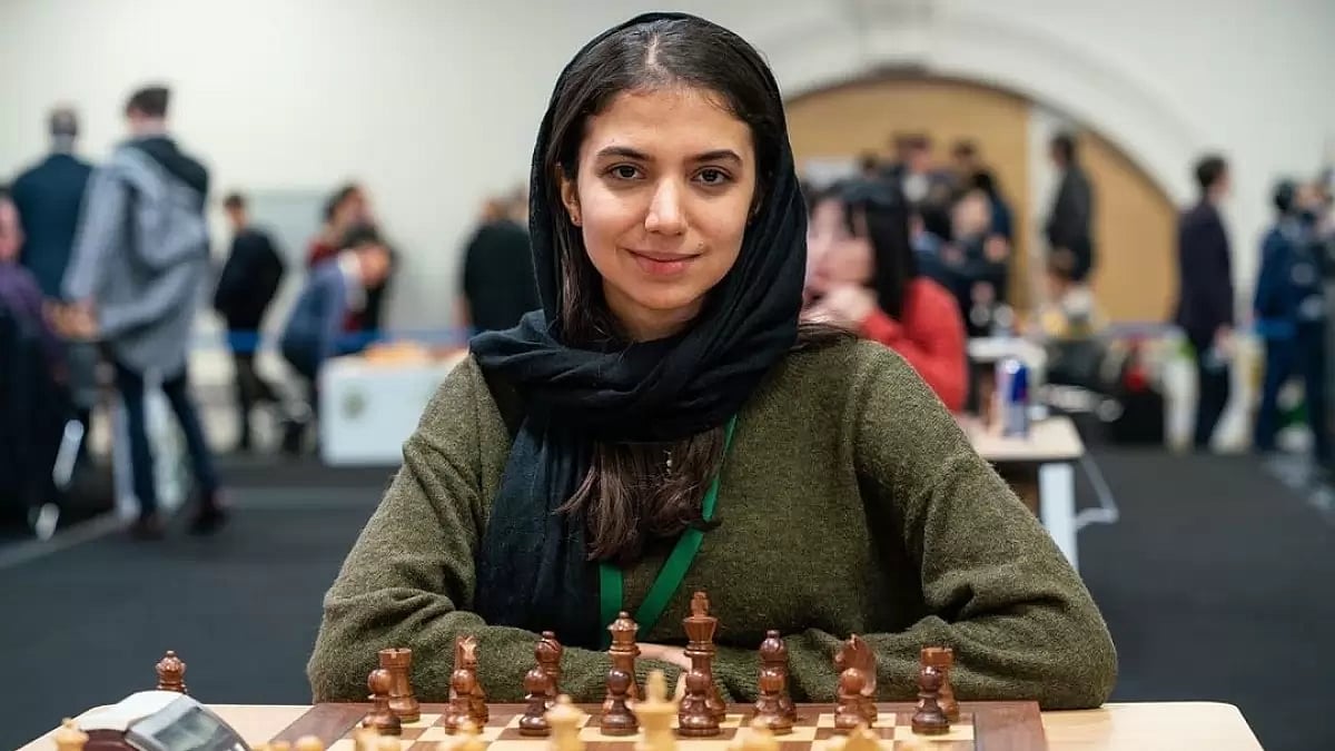 Iranian chess player Sara Khadem has reporetedly moved to Spain after warnings over returning to Iran