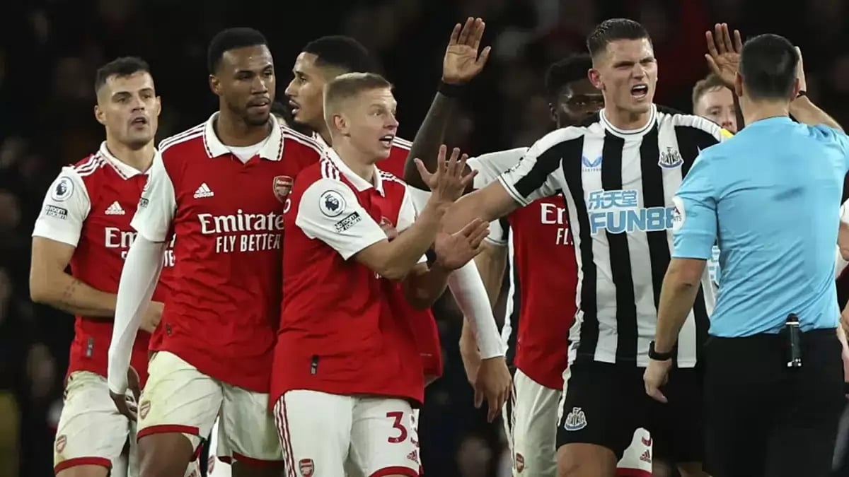 The Magpies have the best defensive record in the league, conceding only 11 times.