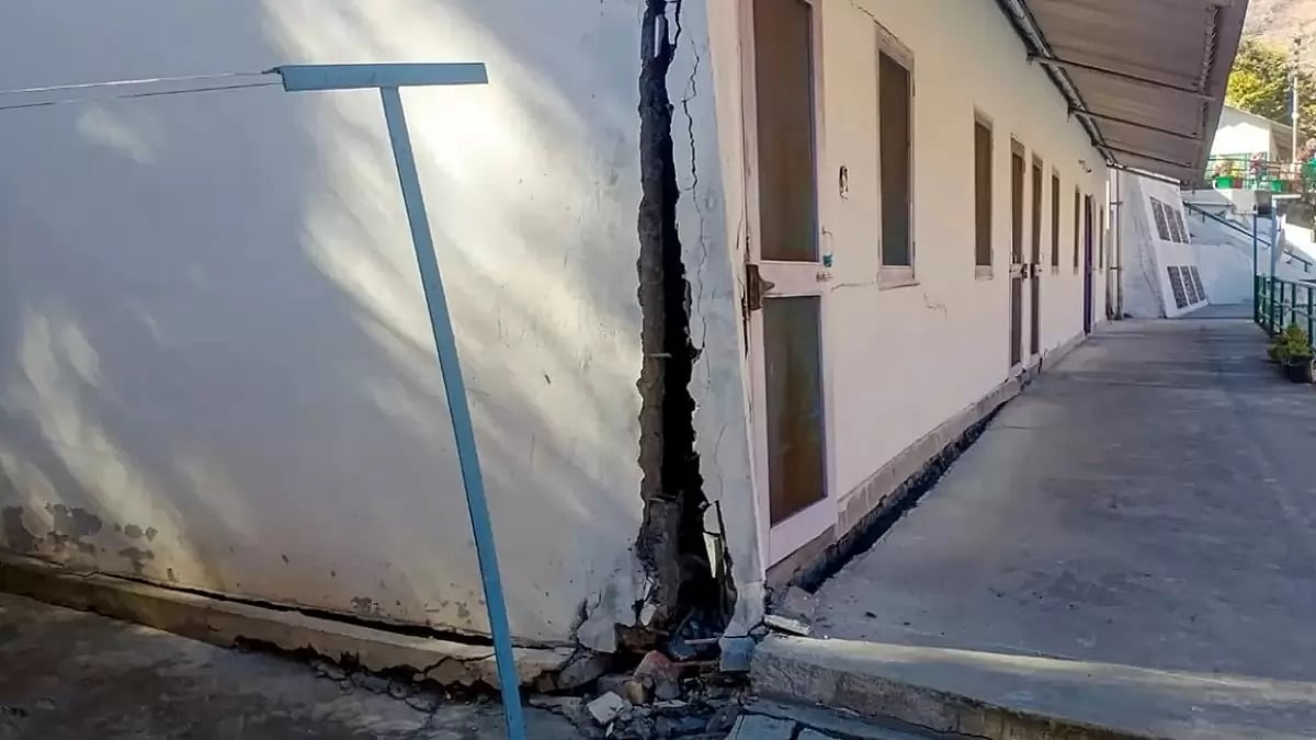 Huge cracks also developed in several houses in Uttarakhand's Joshimath earlier this year