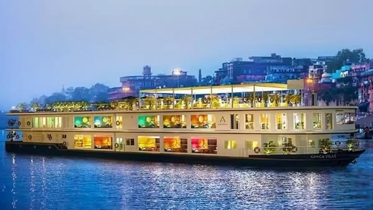 Luxury cruise M V Ganga Vilas