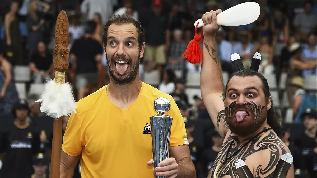 Gasquet celebrates after winning the ASB Classic trophy on Saturday.