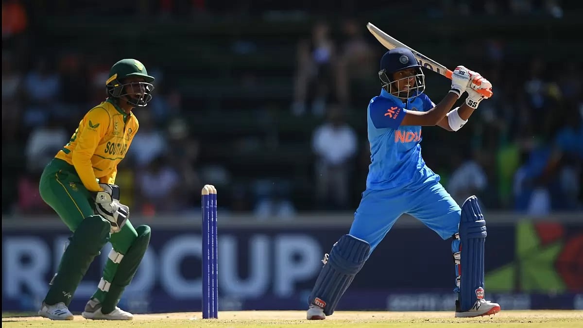Despite Shafali's departure, Sehrawat carried on and helped her team cross the line.