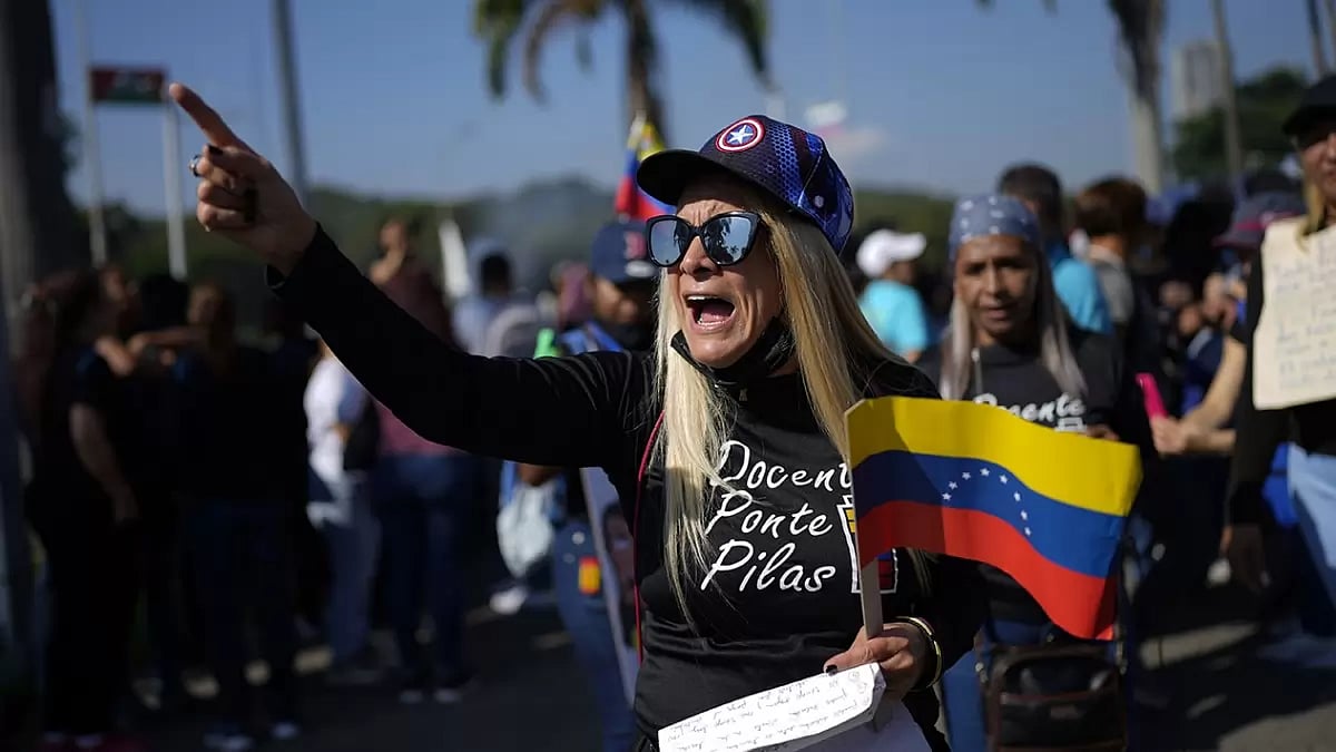 Venezuelans Protest Against High Inflation, Low Wages