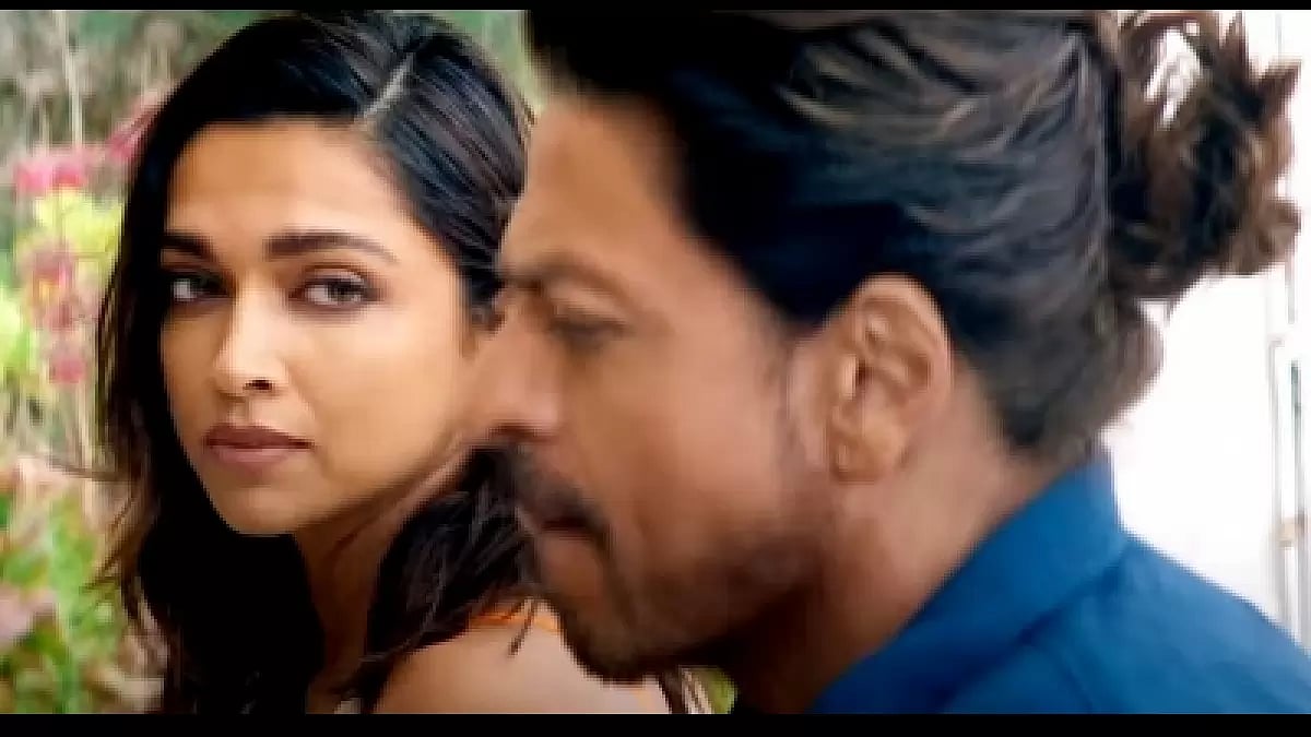 Deepika Padukone, Shah Rukh Khan