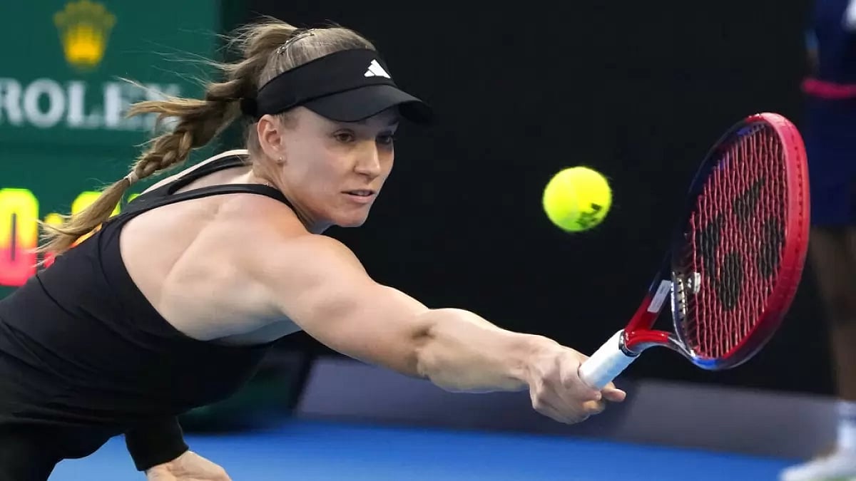 Elena Rybakina will play second-seeded Aryna Sabalenka in the final.