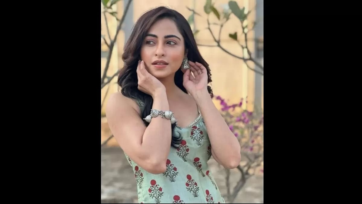 In 'Dear Ishq', Niyati Fatnani Plays An Editor In Love With Classics