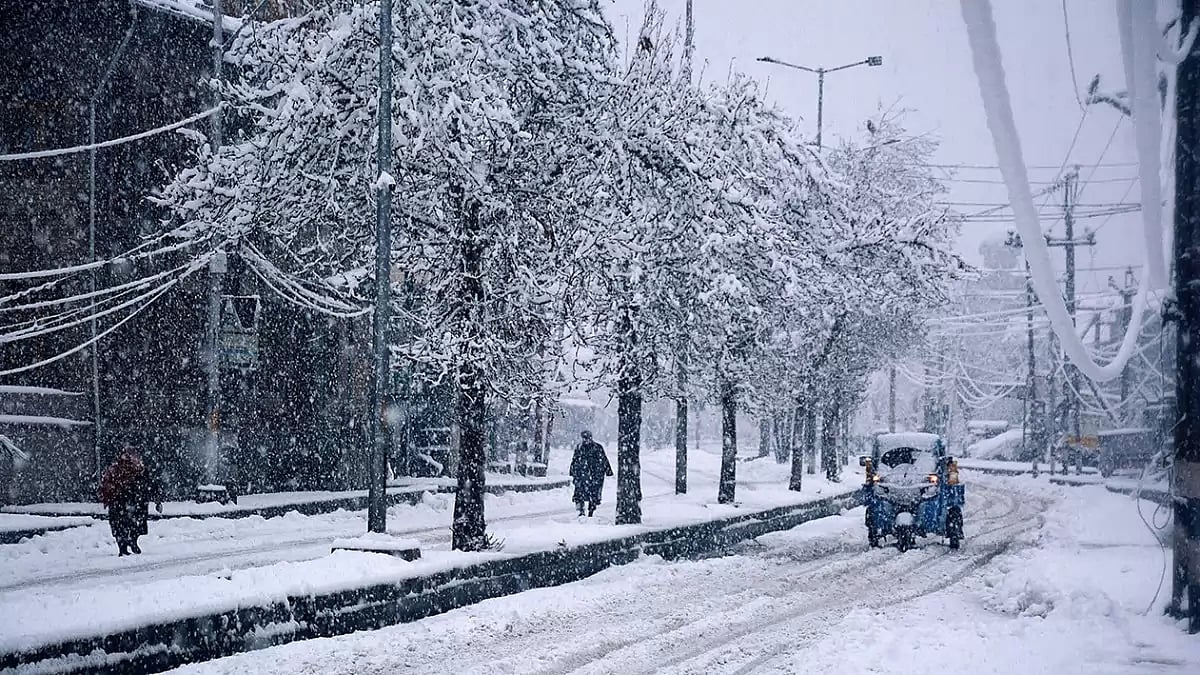 Snowfall in Srinagar