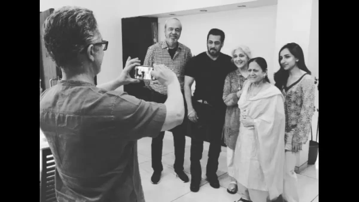 Aamir Khan Turns Photographer As Salman Khan Poses With His Family