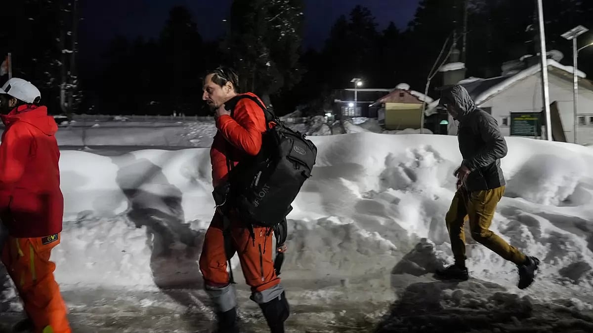 Gulmarg ski resort Avalanche