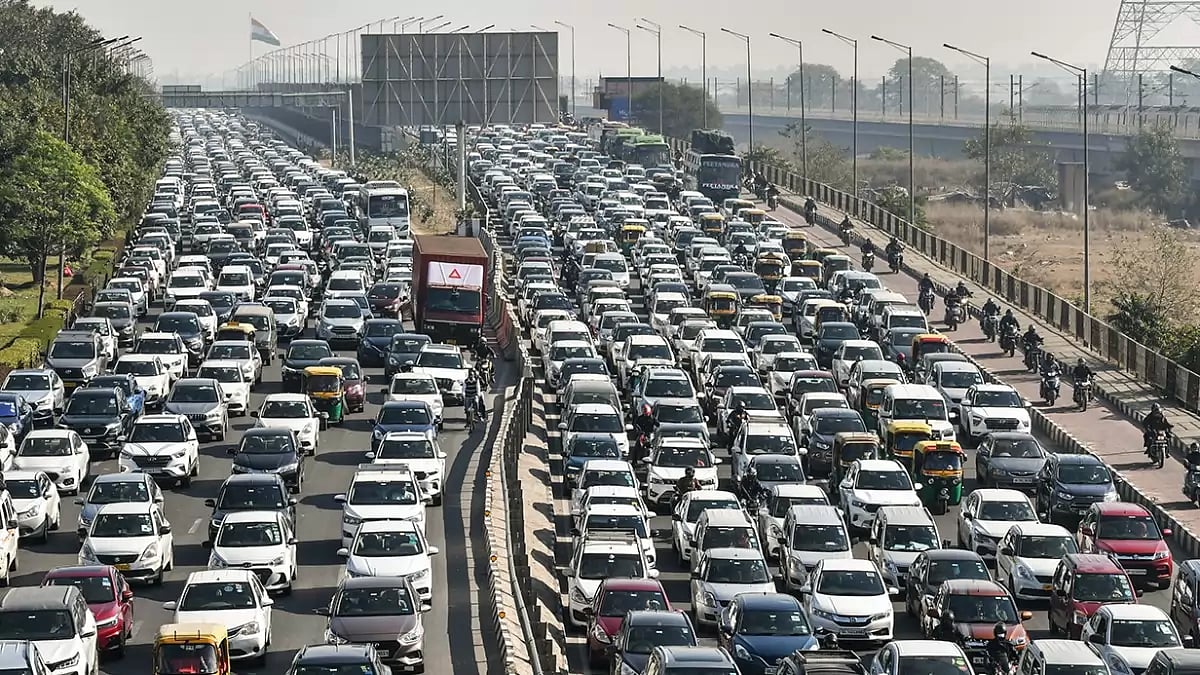 Traffic jam near Akshardham Temple