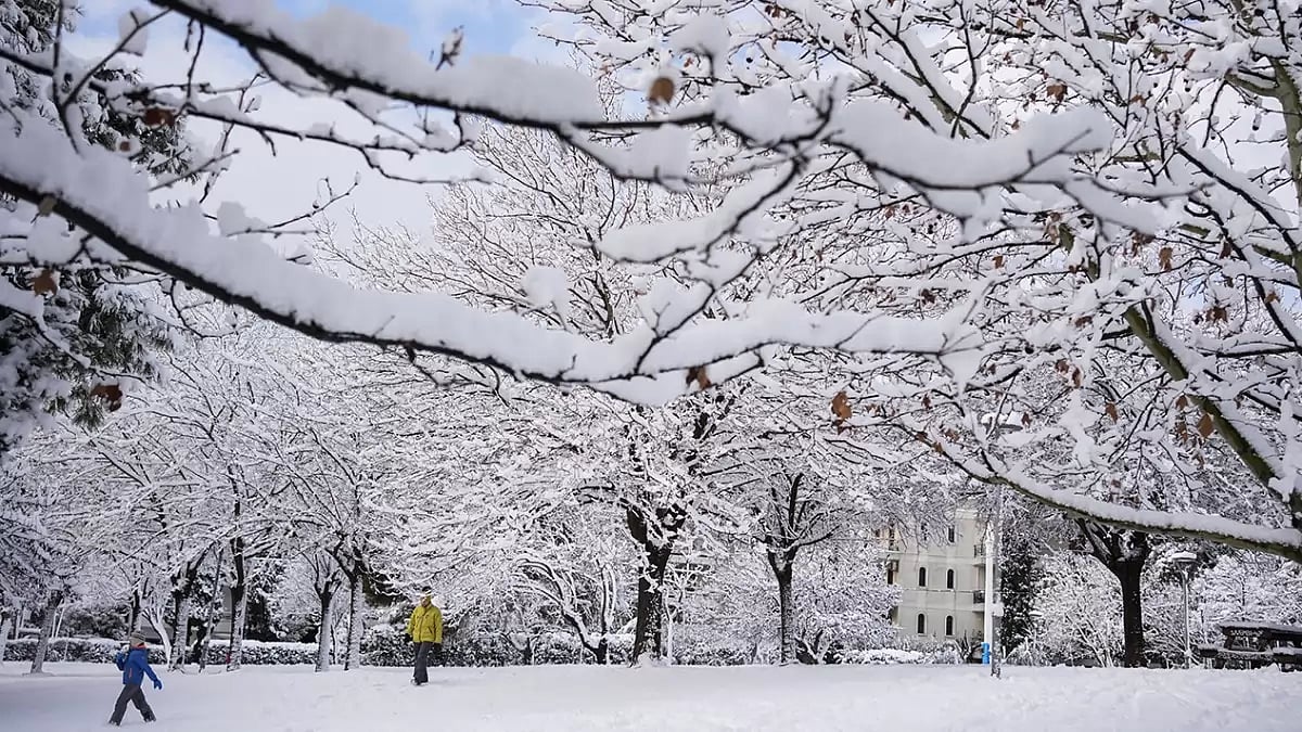 Snow in Greece