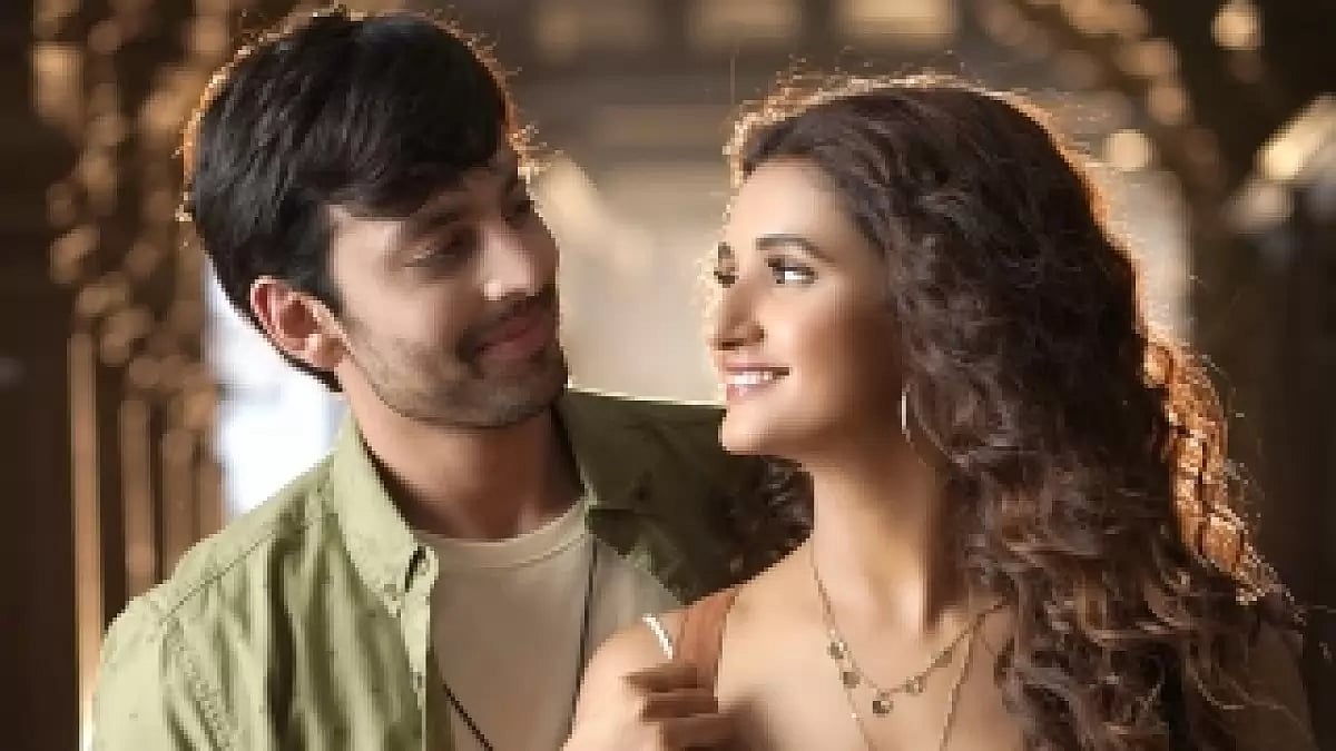Shakti Mohan and Himansh Kohli