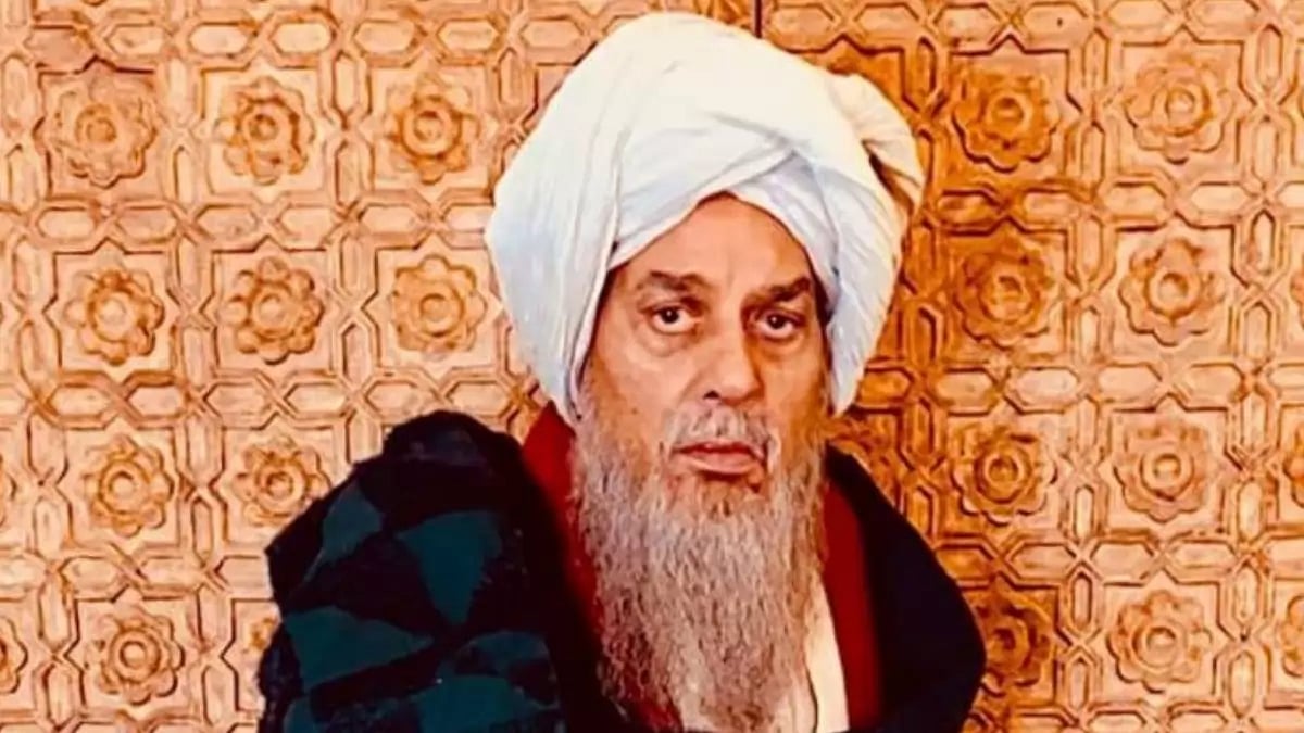 Dharmendra As Sufi Saint Shaikh Salim Chishti