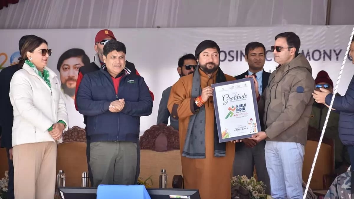 Dignitaries present at the KIWG closing ceremony in Gulmarg on Tuesday.
