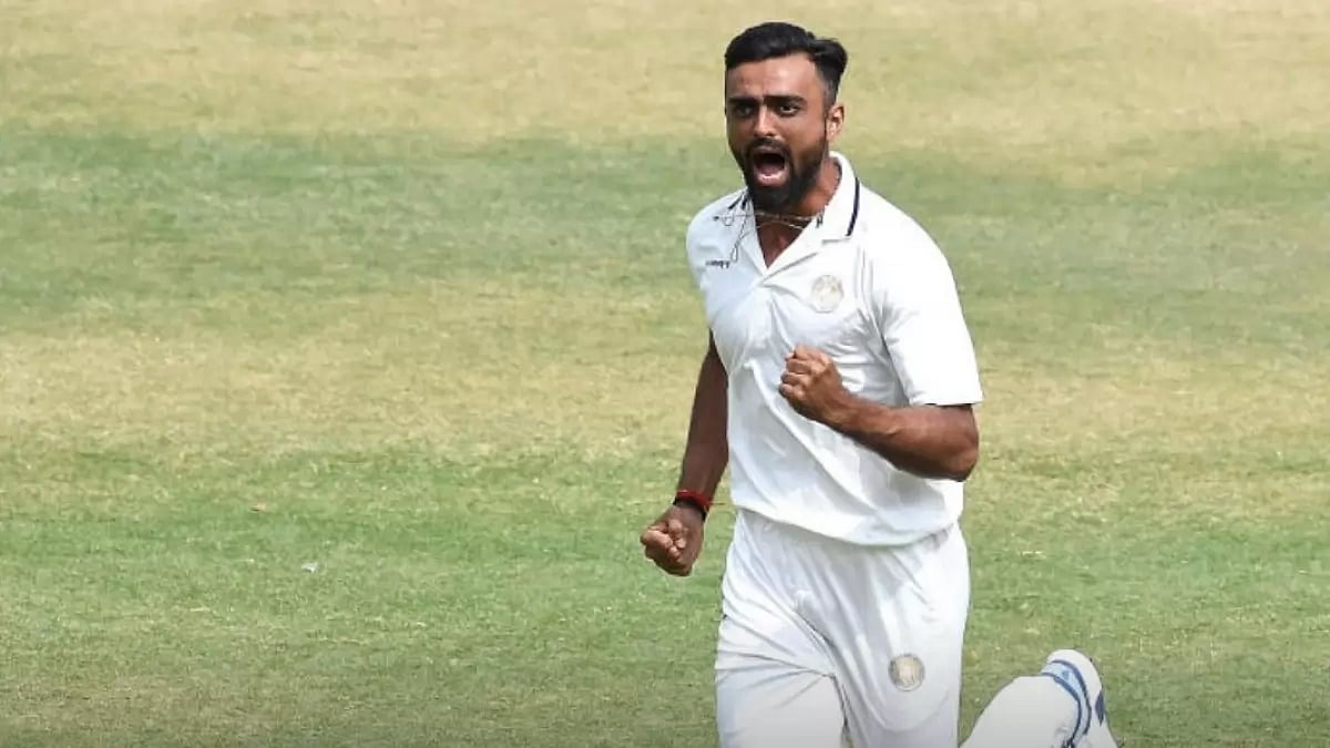Unadkat ended with the figures of 3/44, while Sakariya got 3 wickets for 33 runs.
