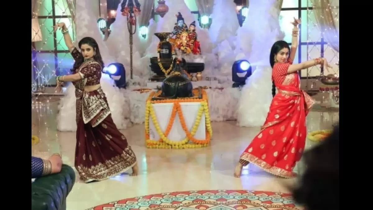 Neeharika Roy, Sambhabana Mohanty