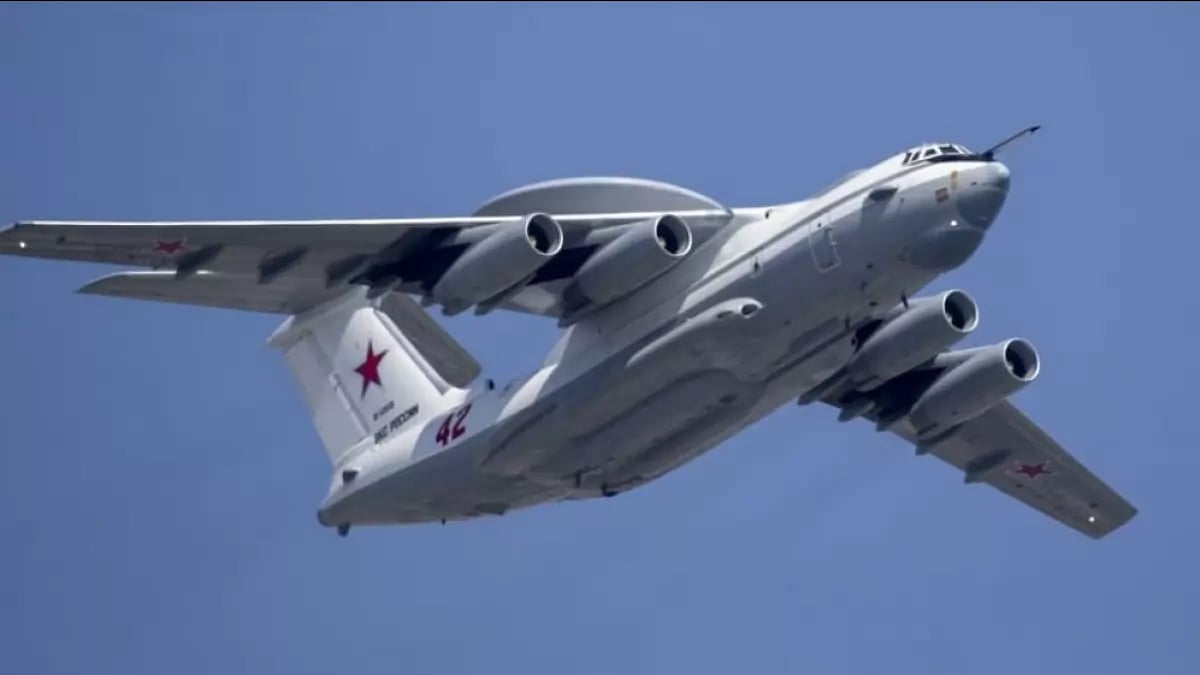 A Russian Beriev A-50 airborne early warning and control training aircraft. 
