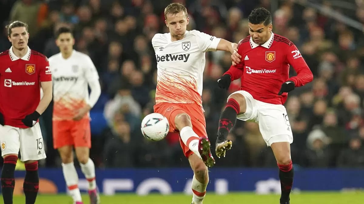 Manchester United have drawn Fulham in the quarter-final of the FA Cup.
