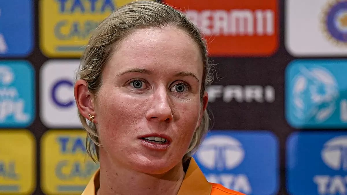 Aussie star Mooney is likely to take four to six weeks to regain full fitness.