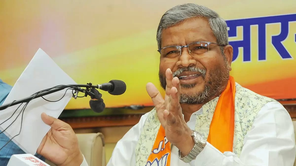 Babulal Marandi addresses the media