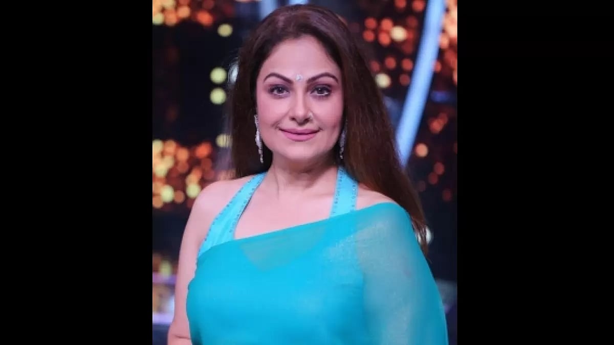 Ayesha Jhulka