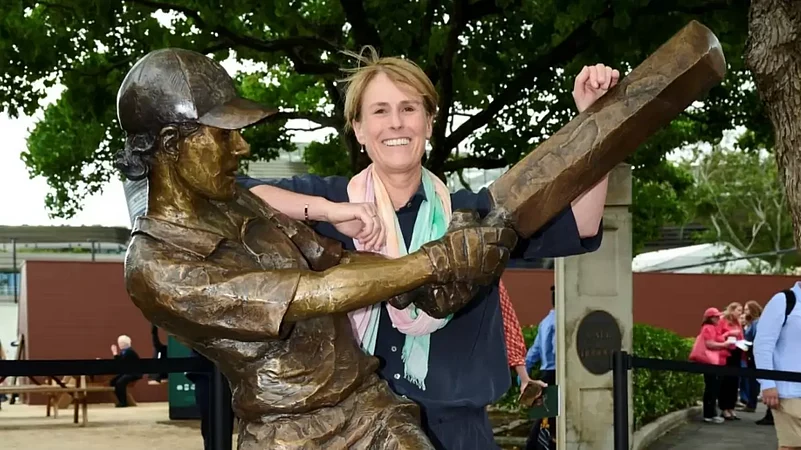Belinda Clarks statue at SCG