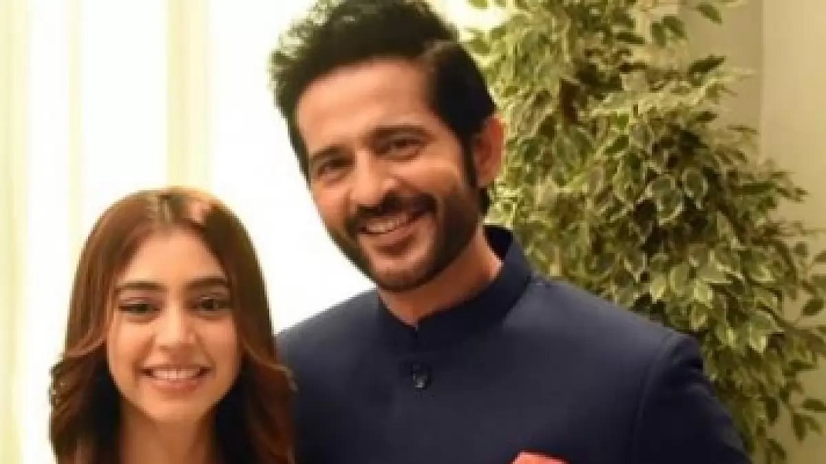 Niti Taylor and Hiten Tejwani