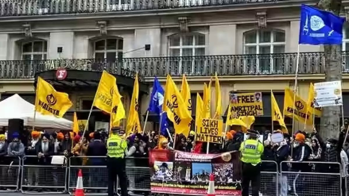 Pro-khalistan supporters during the protest at Indian High Commission in London