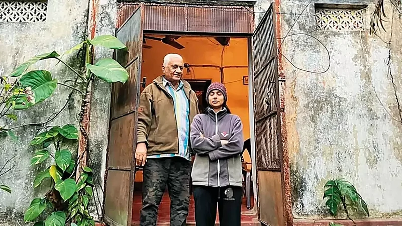 Dennis Meredith, The Recluse Of McCluskieganj Living In The Past