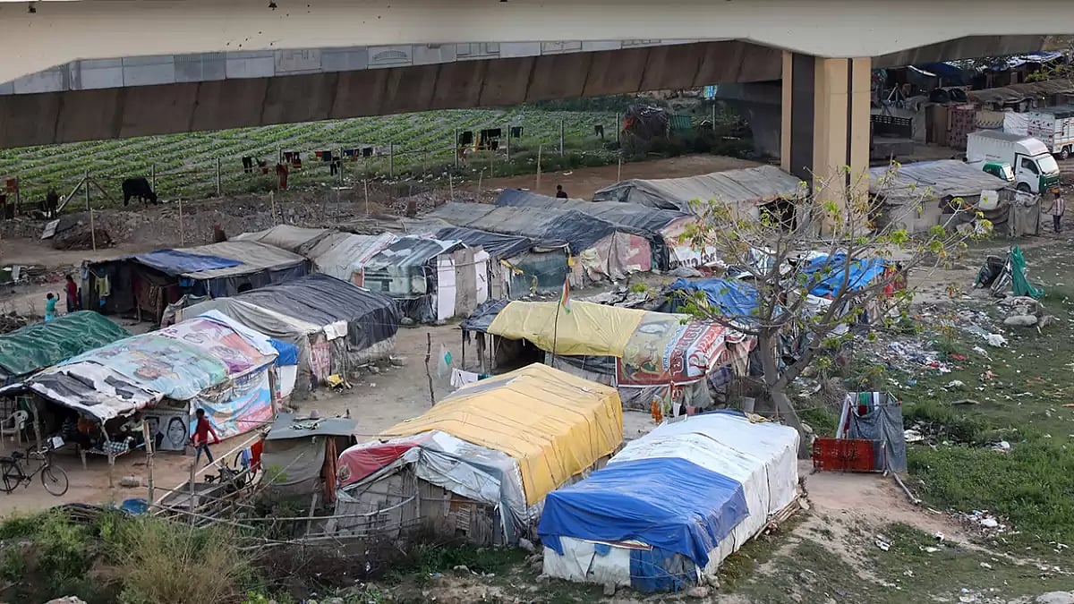 Tagged as 'criminal' by the British over a century ago, the Phasi Pardhi tribe continues to live in the tag's shadow, surviving under flyovers and doing menial jobs. (Representative Image)