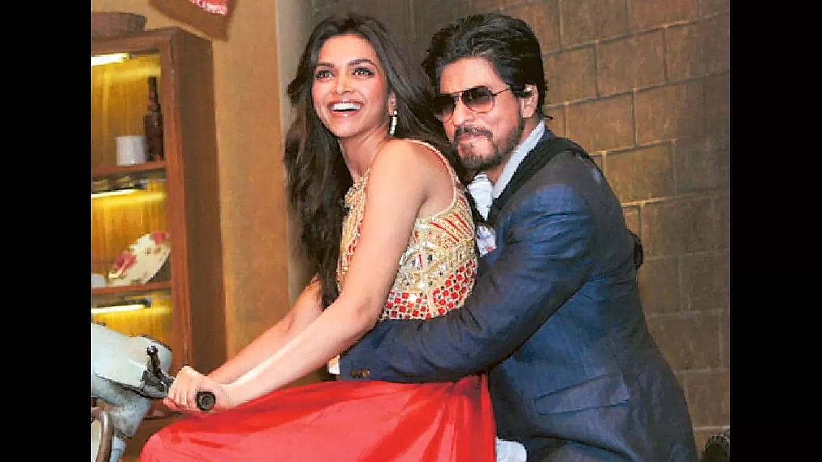 Deepika Padukone Is Dead Seeing Shah Rukh Khans Black Suit Look