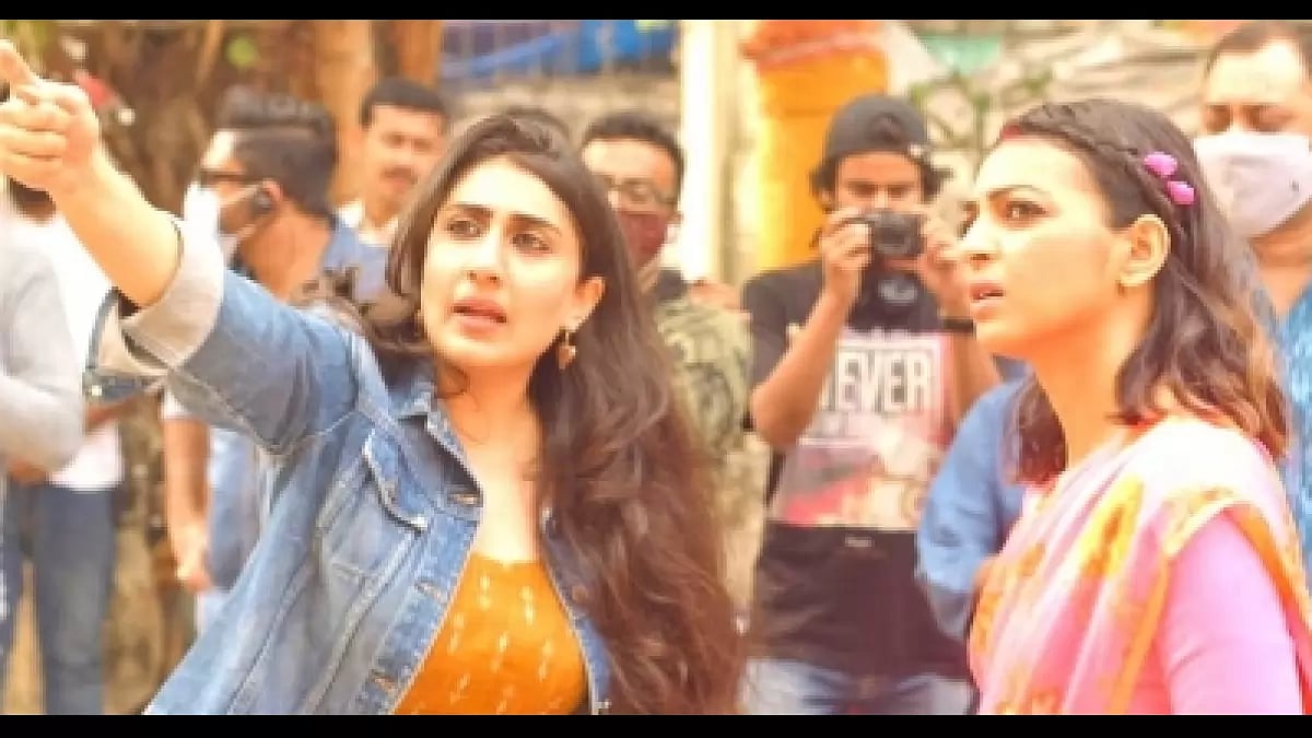 Radhika Apte, Anushree Mehta