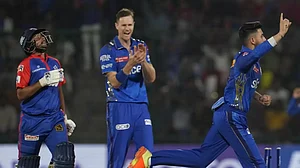 MI bowled out DC for 172 in 19.4 overs in first innings.