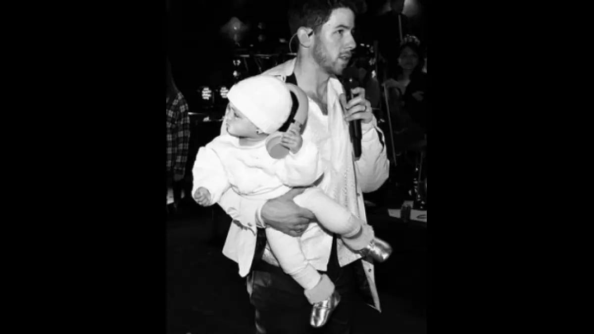 Nick Jonas, Malti Marie