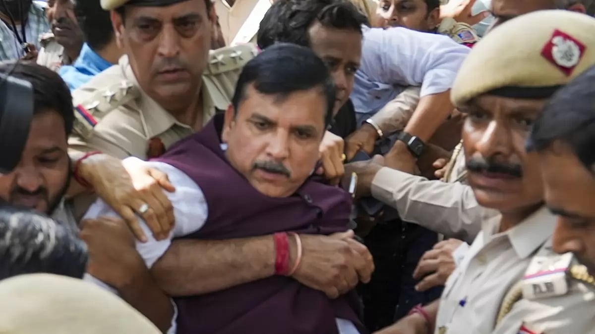 Protest against CBI questioning of Kejriwal