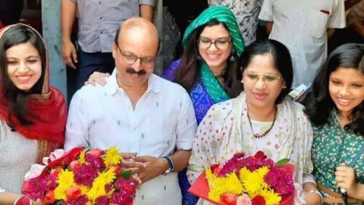 Dr Sheena Shakuur and family